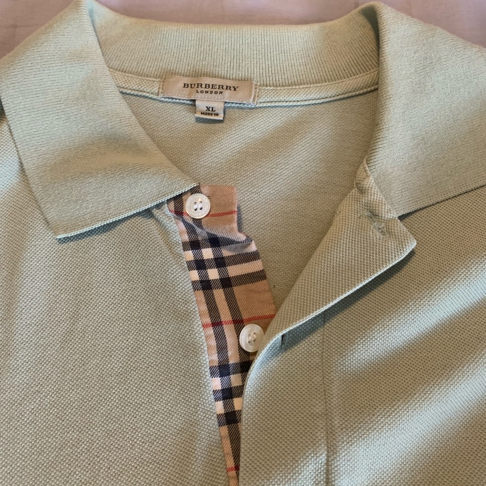 Men’s XL EUC Burberry sage green polo shirt 100% cotton SS